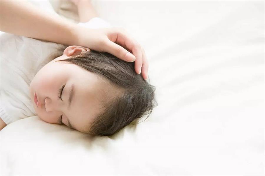 给宝宝吹空调很有讲究_腾讯新闻