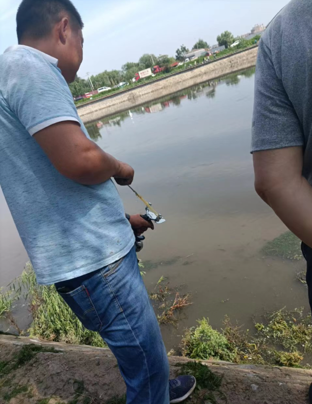 通州两人竟在禁渔区内弹弓射鱼被立案调查