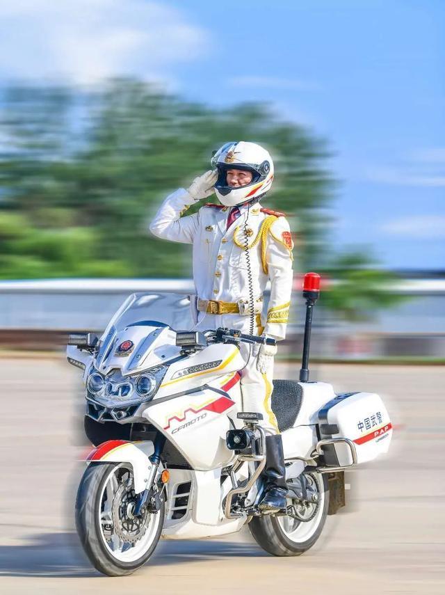 这个"520",你被武警兵哥哥表白没?_腾讯新闻