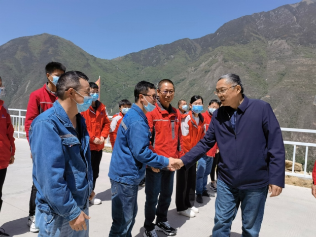 叶巴滩,巴塘,两河口水电站施工现场和金沙江岗托,巴塘水文站,详细了解