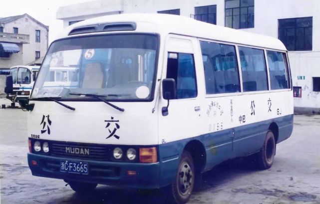 一组老照片带你回到童年乘坐的瑞安公交车!