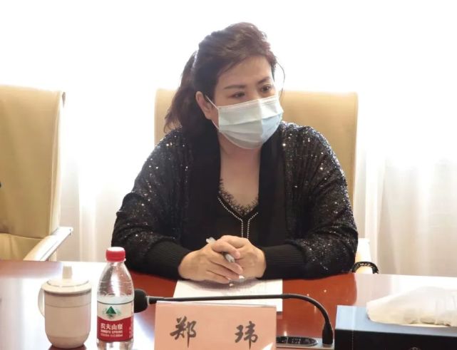 呼伦贝尔市检察院党组书记,检察长秦虎与人大代表进行座谈