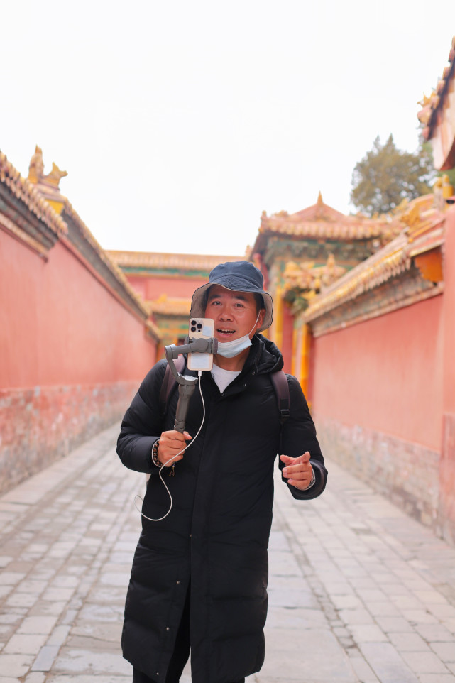 导游曹震:当我成了"主播"