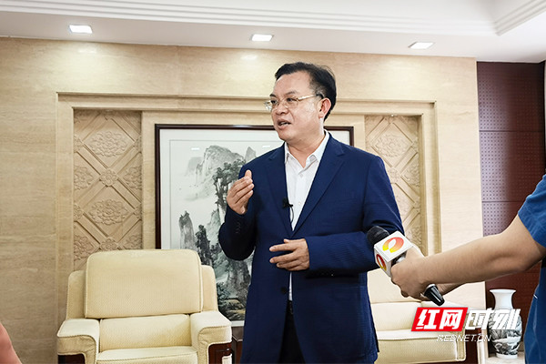 湖南省商务厅厅长沈裕谋优化营商环境为湘商回归铺路架桥搭台