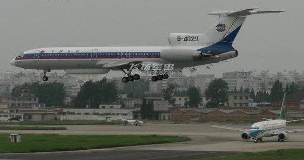 看似大意实则仔细老图从军记中国空军中的图154客机