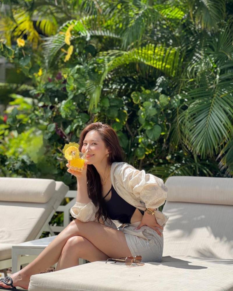 少女时代权俞利晒美照,古铜色的肌肤,迷人的身材,展现出健康美_腾讯