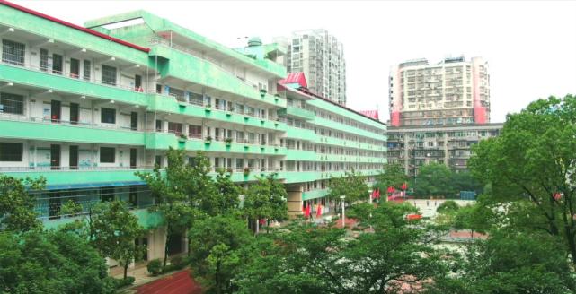 14名"学霸"为她代言,黄石这所学校凭什么这么牛?_腾讯新闻