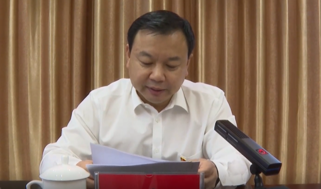 会上,杨延星,刘健,宋静,王惠峰,孔志勇现场述责述廉并接受询问,其他