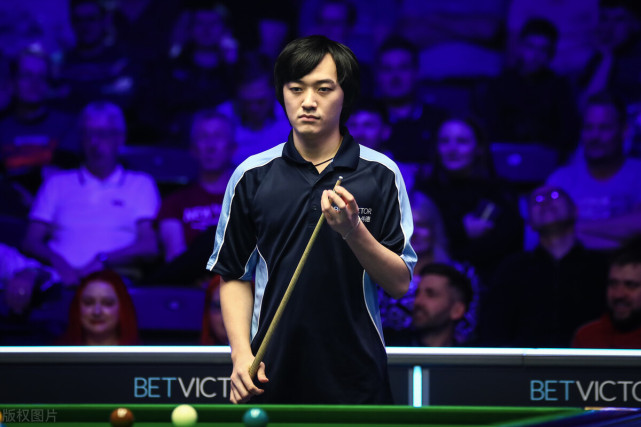 白朗宁4-3逆转泰国名将,重获斯诺克职业资格