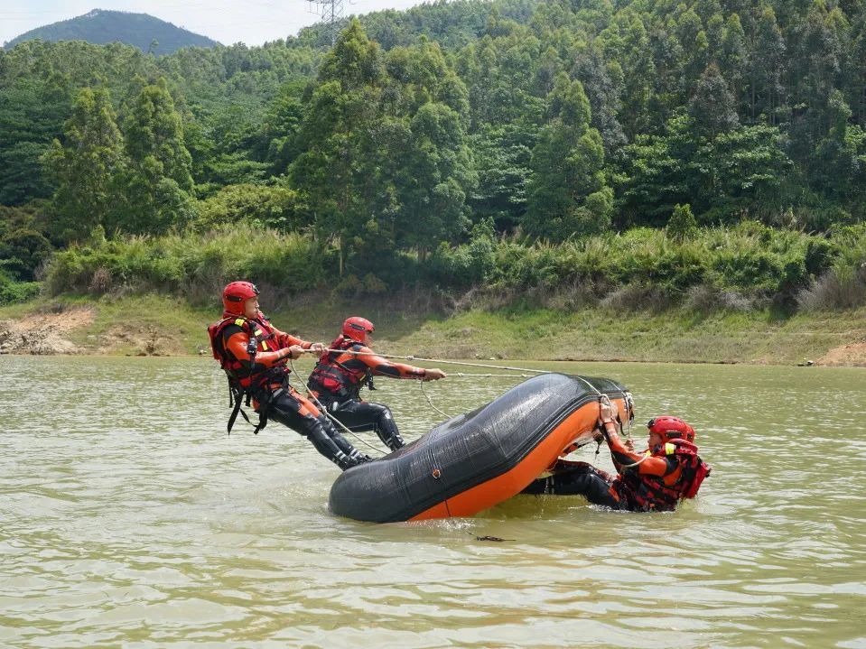 实战化训练 提升水域救援"硬实力"_腾讯新闻
