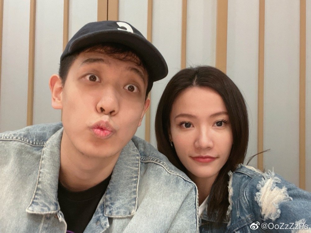 沈梓捷520给漂亮女友送花示爱,女友晒照:3年第一束花!_腾讯新闻