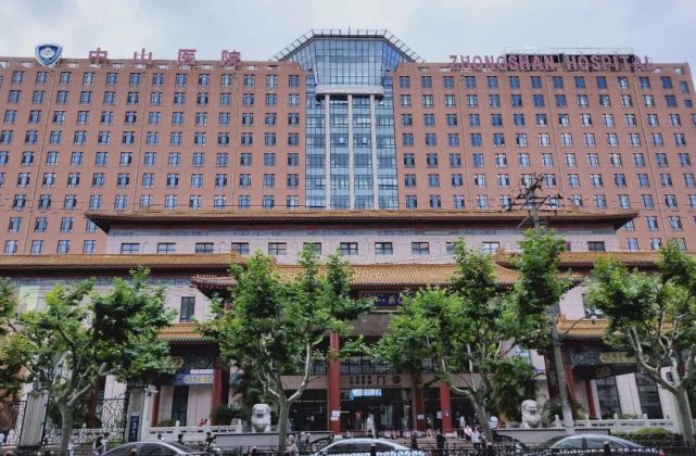 在上海市新冠肺炎疫情防控工作第191场新闻发布会上,中山医院副院长