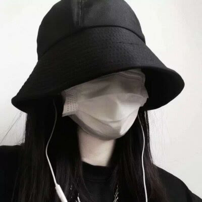 黑白系女生头像