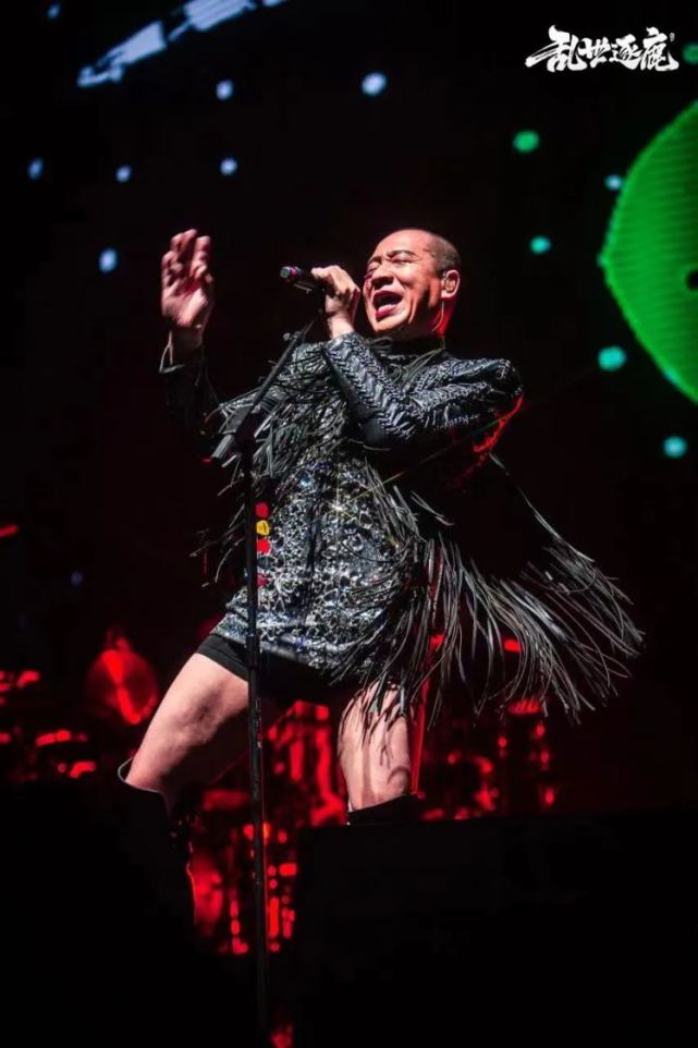 抢先听梁龙演唱同名主题曲,感受摇滚三国