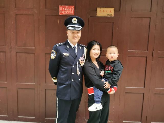 寻找最美湘警丁静大爱为警无问西东婚礼为爱延期无悔