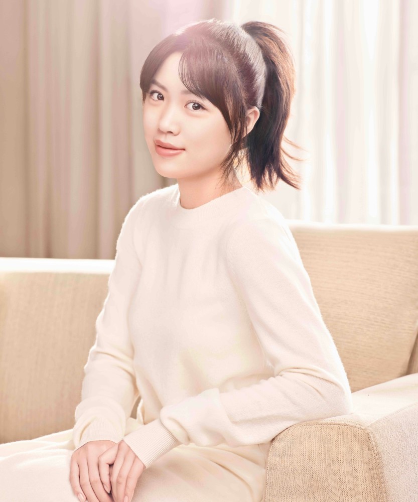 奥运冠军美到认不出,杨倩再晒美照,颜值飙升少女感十足