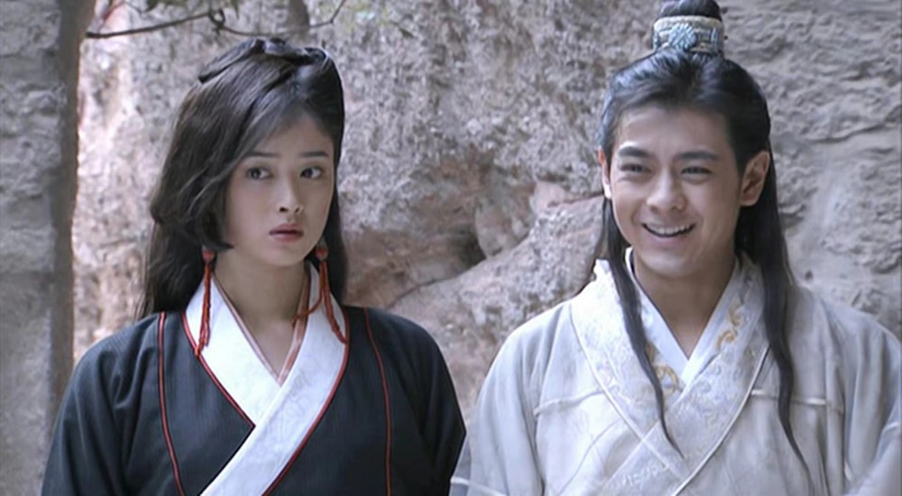 在电视剧《天龙八部》中,蒋欣饰演的"木婉清"看上去比林志颖还要大
