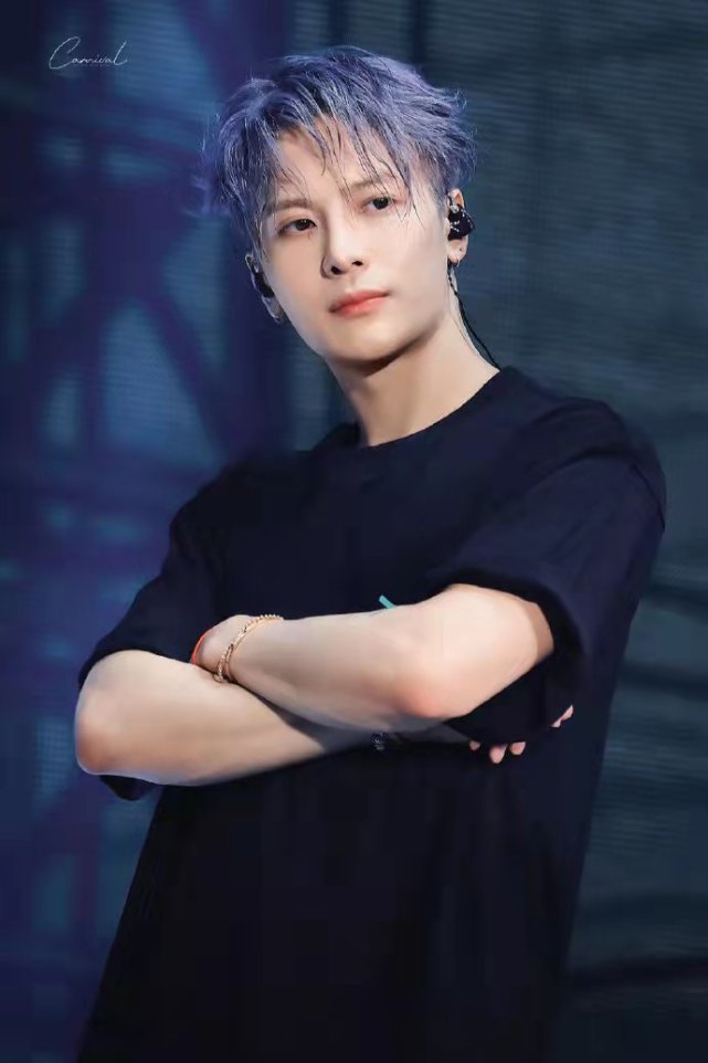 最新王嘉尔演唱会饭拍图有!