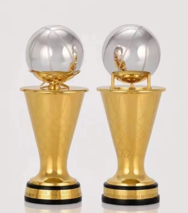 大比分20领先库里可能创造历史拿下职业生涯第一座fmvp奖杯