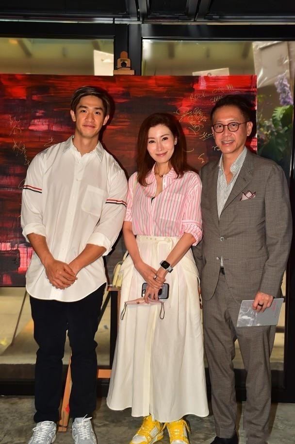 富婆聚会日,甘比与钟楚红郑秀文外出,钱帅君和陈乔恩共进晚餐