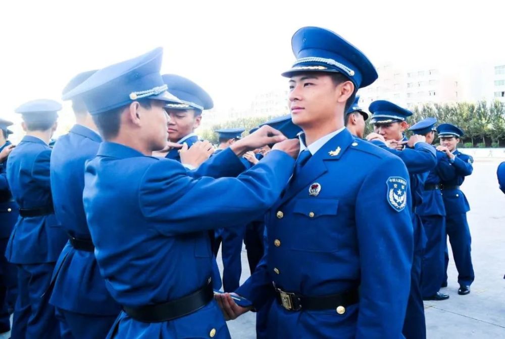 权威发布飞行员的摇篮空军航空大学招生简章