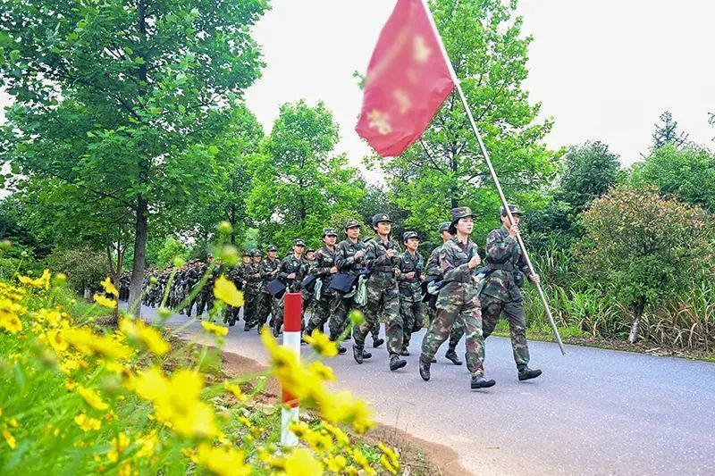 “萨尔马特”洲际导弹年底投入战斗值班，可沿着南极弹道飞行