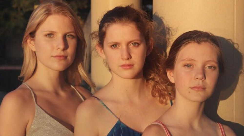 《指环王》热映21年:4个霍比特人沧桑认不出,两位老戏骨已去世