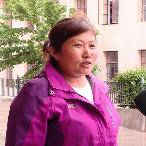 弥城中学学生家长 杨秀林据了解,校方于近期启动了招生工作,并对优秀