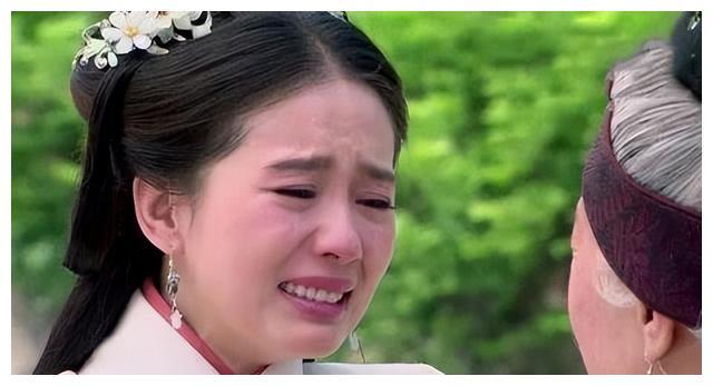7,杨颖——似哭非哭似笑非笑大美女杨颖的颜值从未掉线,但演技从未