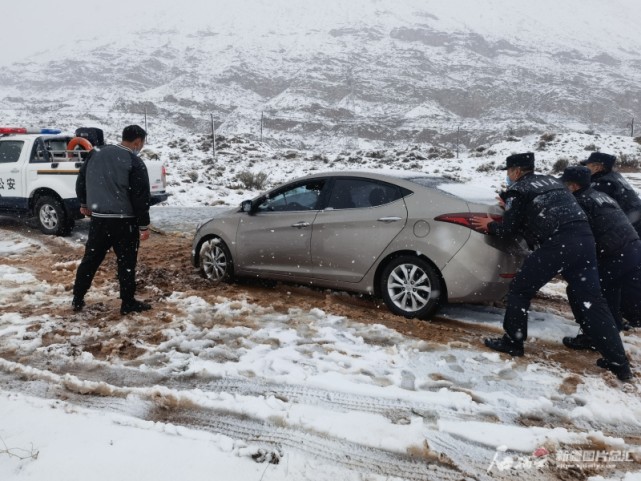 努尔夏提介绍,乌恰县吉根乡一带24小时最大降雪量达到了40.