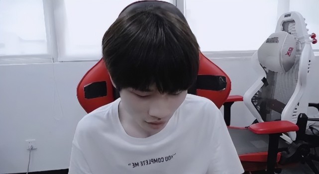 关于狼队今屿和小胖的节奏无非就是小胖成年之后谁首