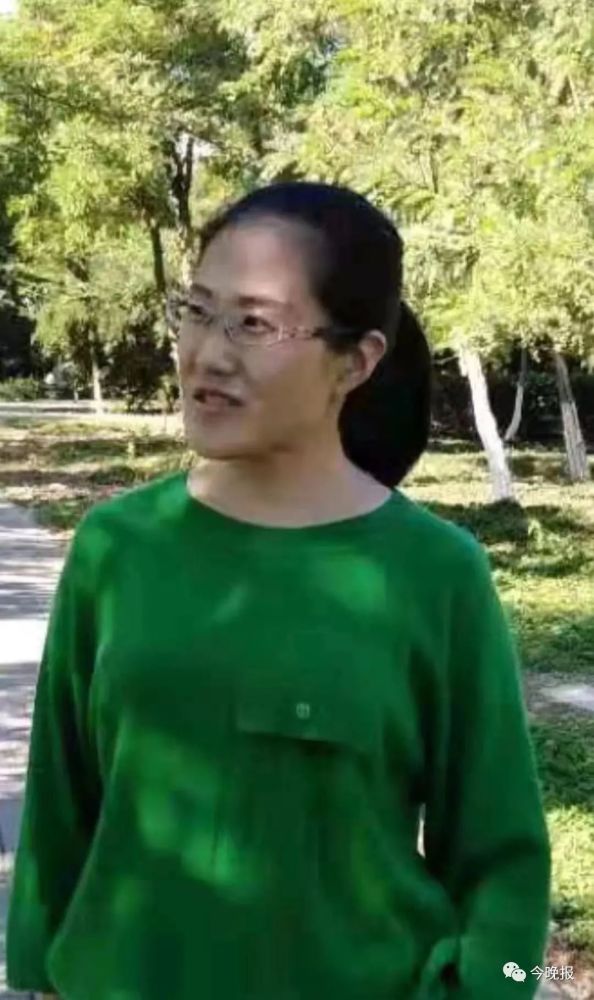 王玉霞王春艳人到老年很孤独,怀旧,市民张春桂病重期间想见见年轻时的