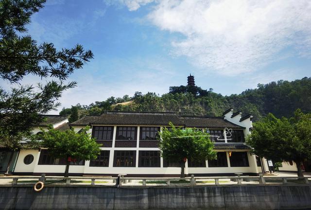 广州这水乡一条街,是张国荣拍《九星报喜》外景地,充满江南风情