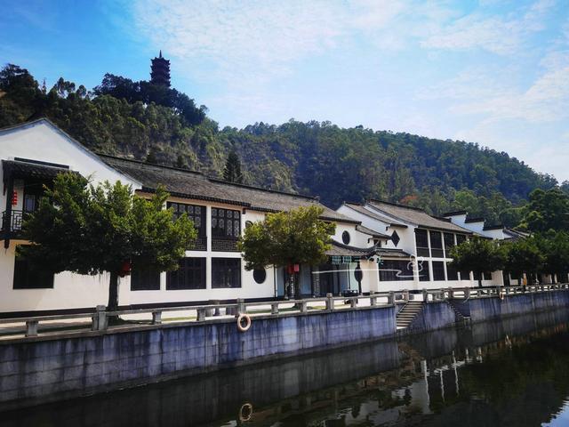 广州这水乡一条街,是张国荣拍《九星报喜》外景地,充满江南风情