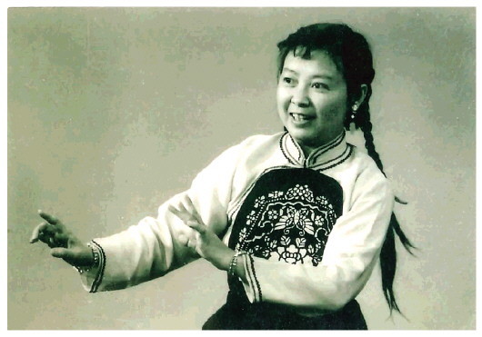 "从延安出发":第一代"白毛女"扮演者的青春往事