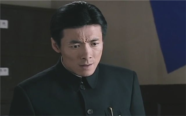 想以录音带证实余则成,却不曾想偷鸡不成反蚀把米;当抓获廖三民