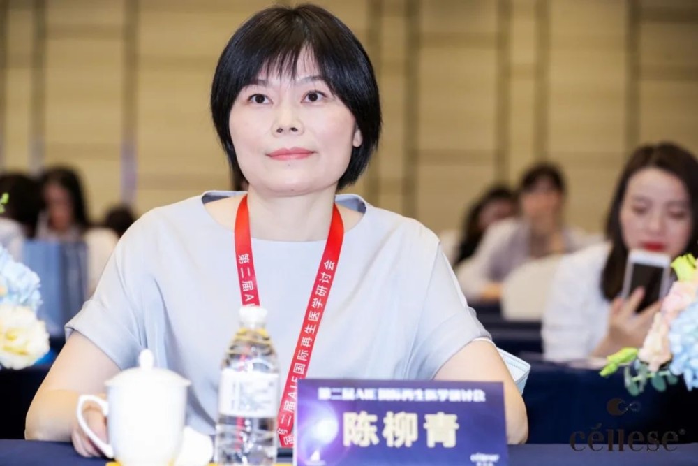 在武汉工作的17年,陈柳青看了不下于10万张的皮肤病理切片,报告过不下