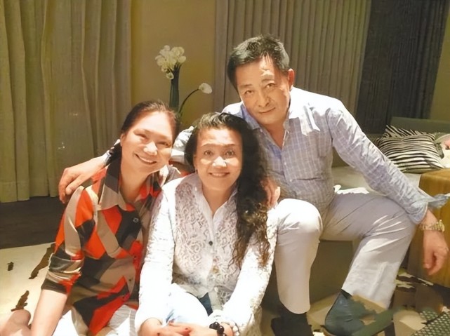 大S曾想撮合妈妈和“前公公”结婚，可问题是汪小菲有两个爸爸_腾讯新闻