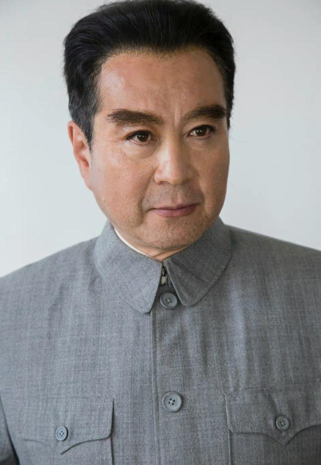 电影开国将帅来袭稀缺题材影视化唐国强集齐全套特型演员