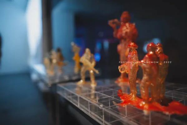 展览艺术字_展览艺术家_艺术展览
