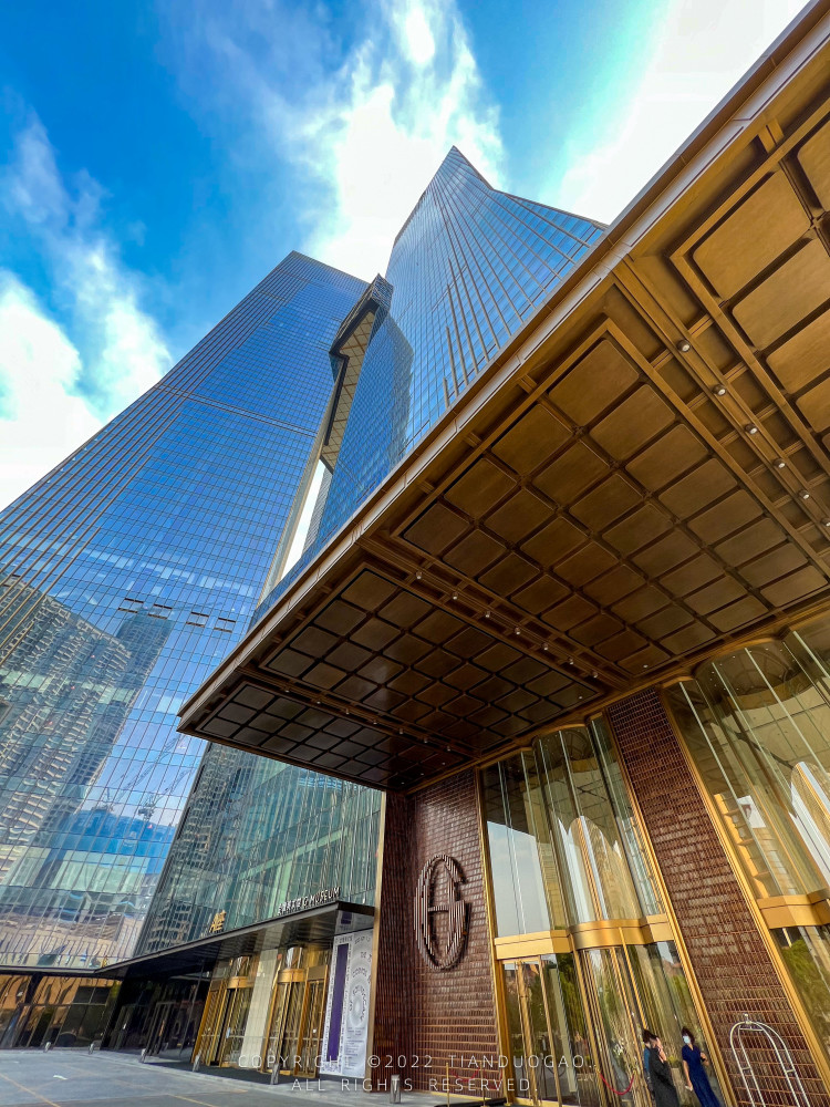 南京金鹰ghotel开在天空之城里的无边泳池酒店