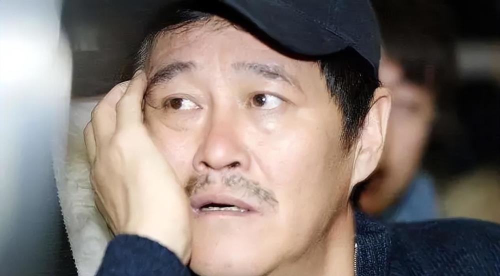 没有了春晚舞台的加持,赵本山已很少再现身大众视野,他的神话也随之