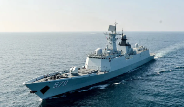 054a直升机甲板是啥被黑色帆布蒙的严严实实日感慨中方动真格了