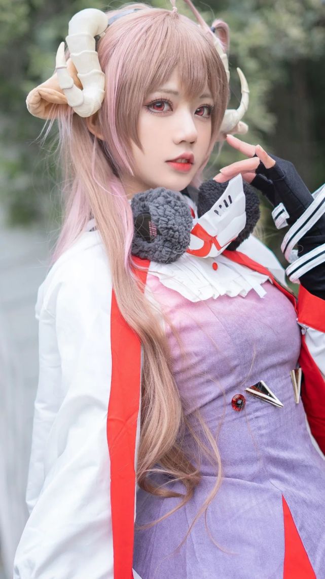 cos:明日方舟艾雅法拉@芝士