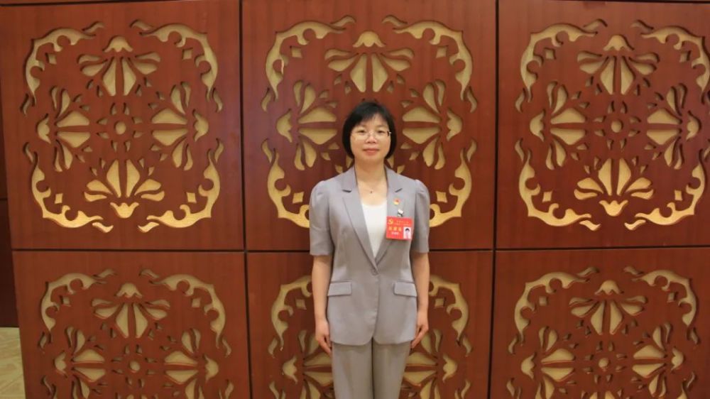 广东丹霞生物制药有限公司党总支书记,副总经理张丽铃韶关是发展