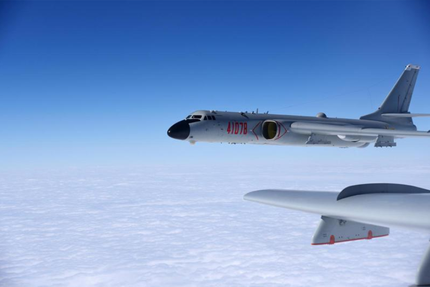 关键时刻，中俄空军联手，轰炸机盘旋日本海，向美国释放3大信号人大主席2023已更新(头条/新华网)