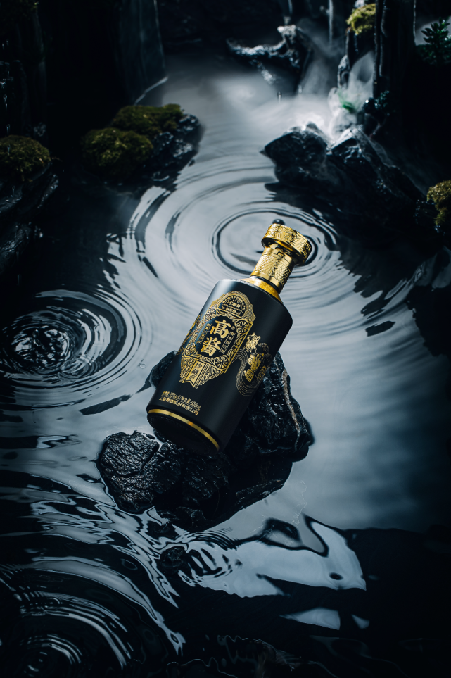 高酱作为上海贵酒狙击中高端酱香型白酒市场的主力军,致力于中国酱酒