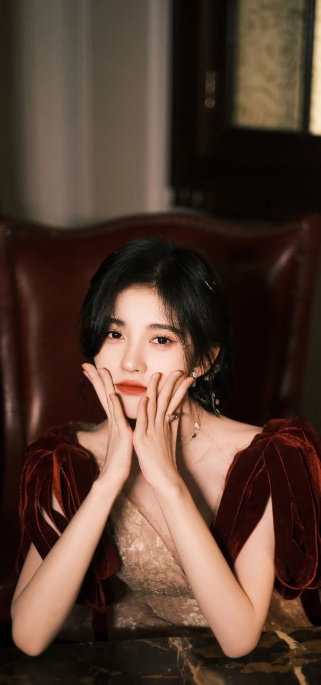 明星专辑丨鞠婧祎手机壁纸