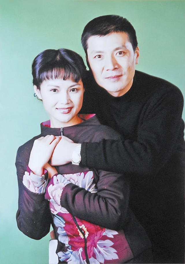 刘之冰的儿子和女儿图片
