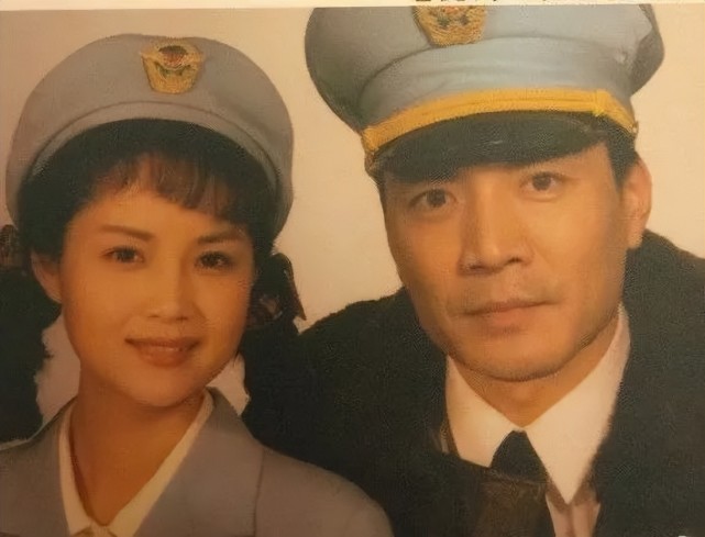 刘之冰的儿子刘思博,比茹萍的女儿奚望正好大一百天.